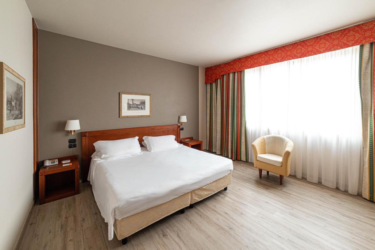 Phi Hotel Cavalieri Бра Экстерьер фото